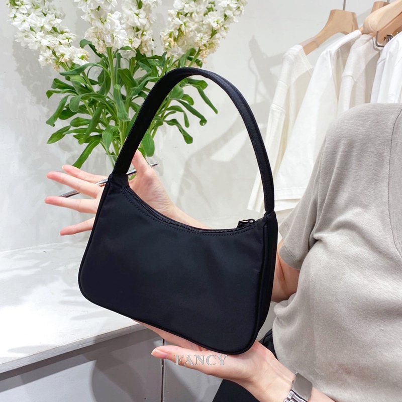 Fancy Túi Xách Đeo Dưới Cánh Tay Bằng Nylon Màu Đen Cổ Điển Chống Thấm Nước