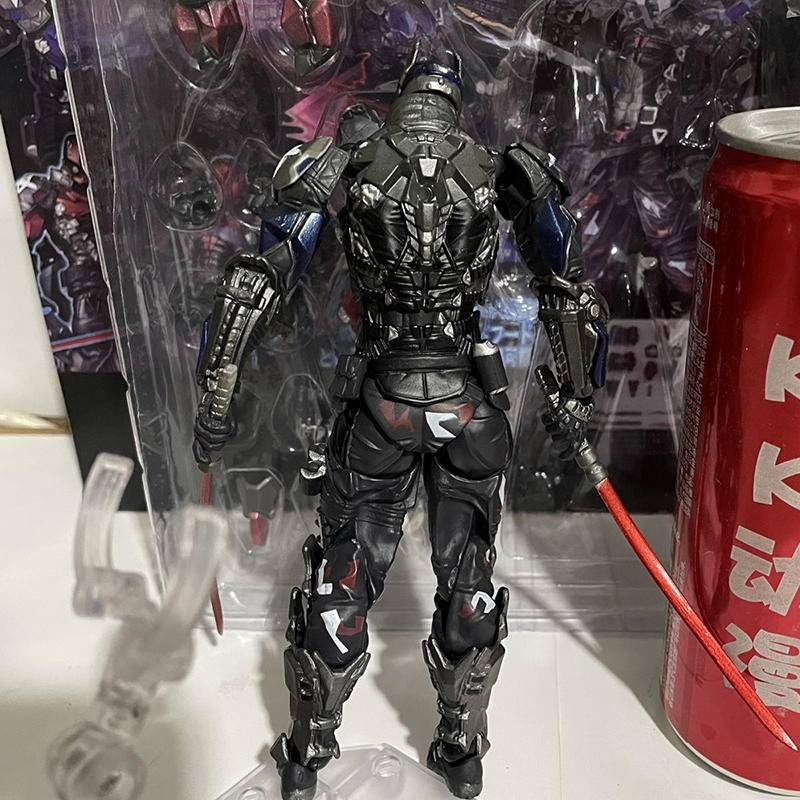 Mô Hình Nhân Vật Batman Arkham Knight 17cm Chân Thật