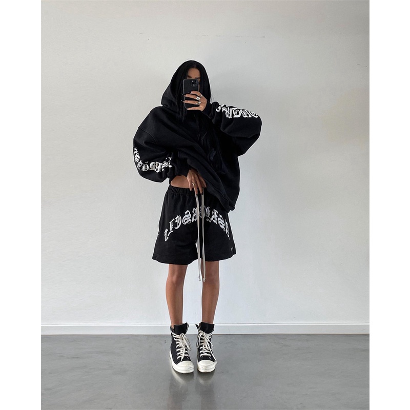 Quần Short Thể Thao Dáng Rộng In Chữ Sanskrit Kiểu Đường Phố Mỹ Cá Tính Cho Nam Và Nữ