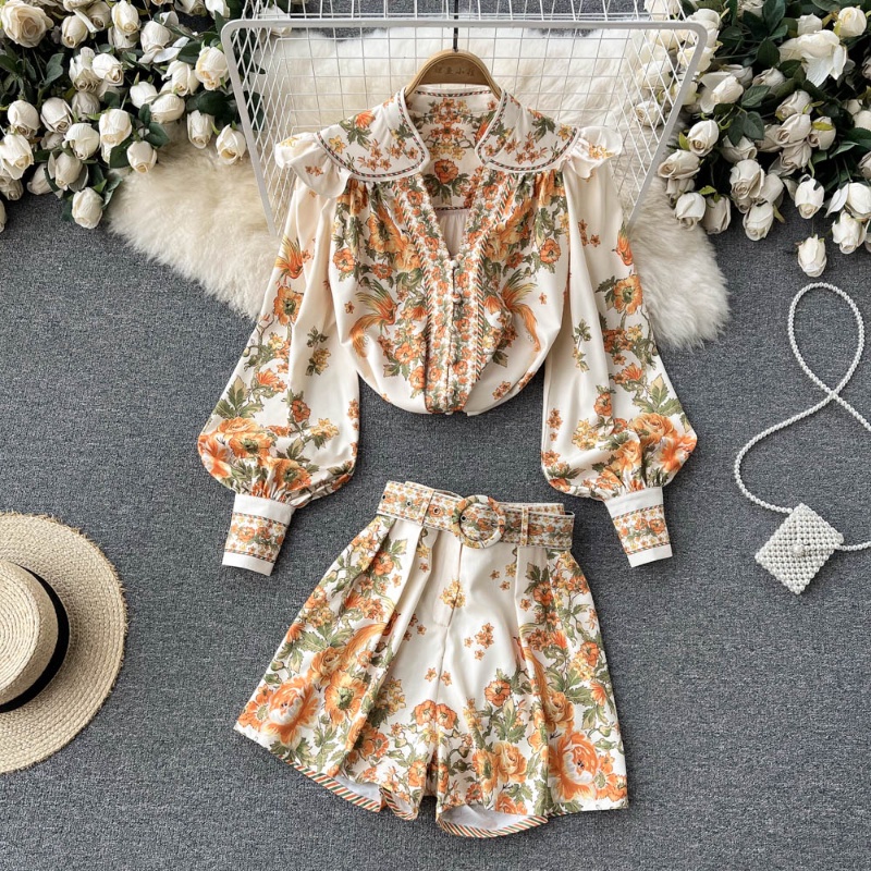 Bộ Áo Sơ Mi Tay Phồng Cổ Chữ V In Họa Tiết Vintage + Quần Short Lưng Cao Ống Rộng Thời Trang Cho Nữ