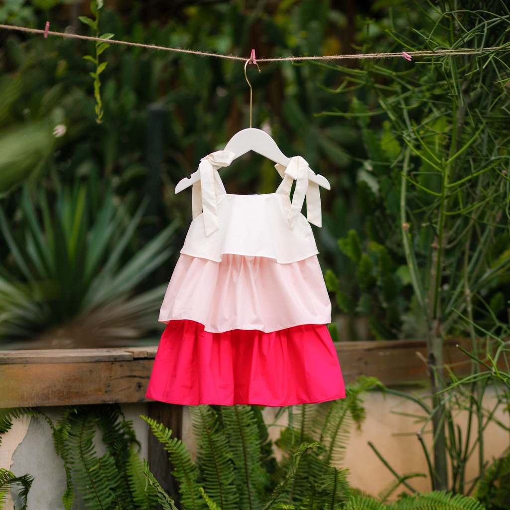 Váy maxxi 2 dây phối tùng thô lụa