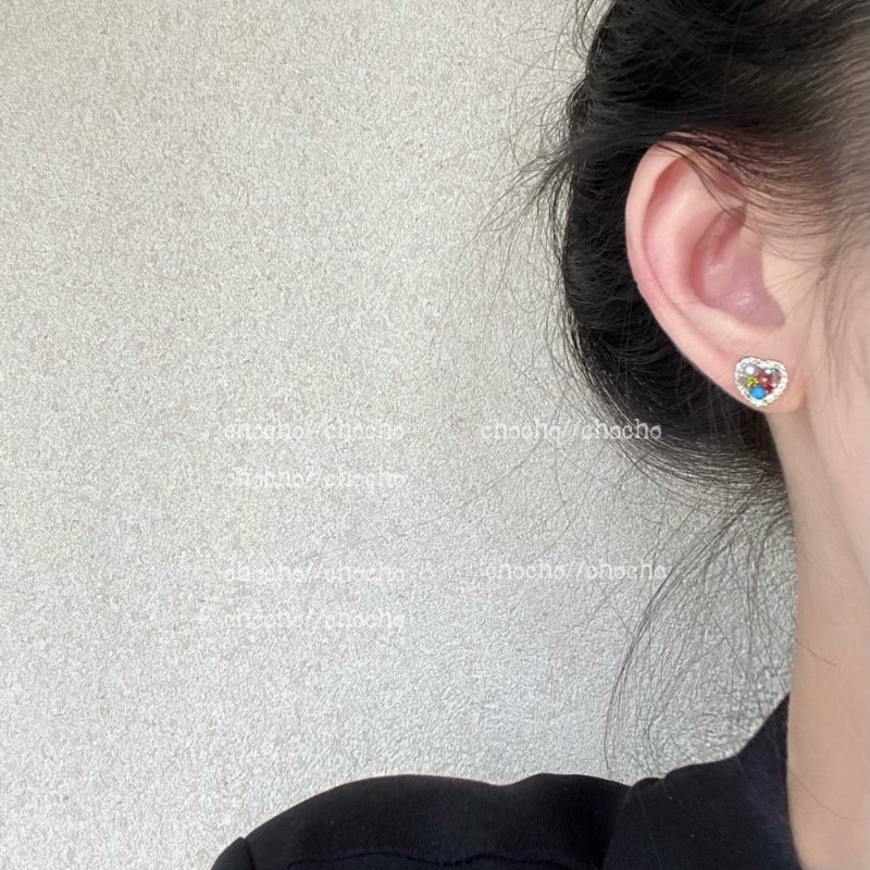 Bông Tai Thiết Kế Trái Tim Nhỏ Màu Sắc Tương Phản Phong Cách Hàn Quốc Tinh Tế Thời Trang
