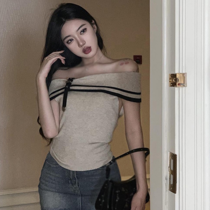 Áo Croptop Dệt Kim Trễ Vai Tay Ngắn Thời Trang Mùa Hè Phong Cách Hàn Quốc Cho Nữ