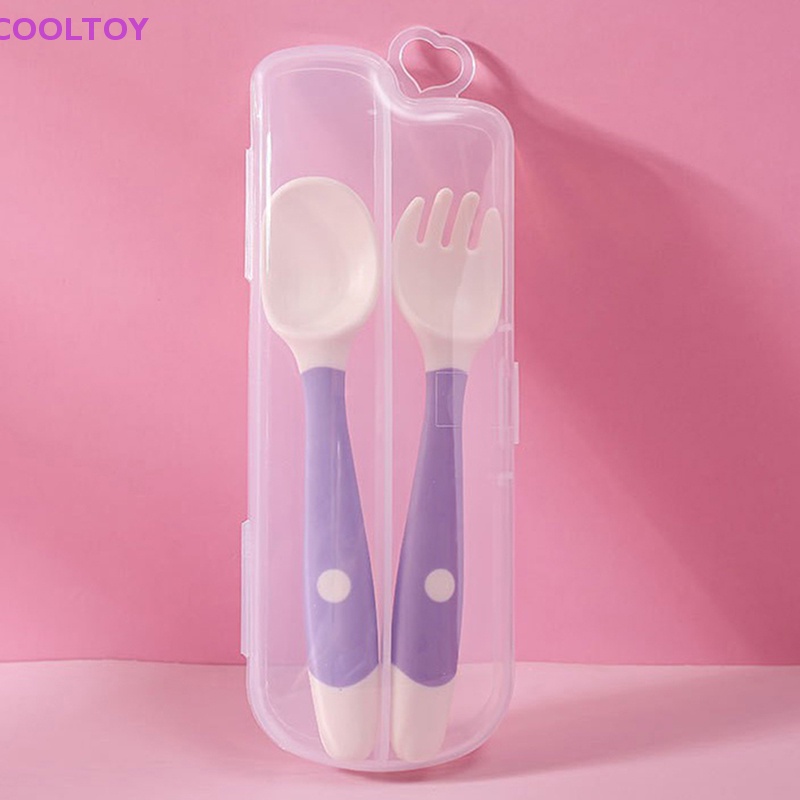 Set 2 Muỗng Nĩa Bằng Nhựa PP + TPE Mềm Tập Ăn Cho Bé