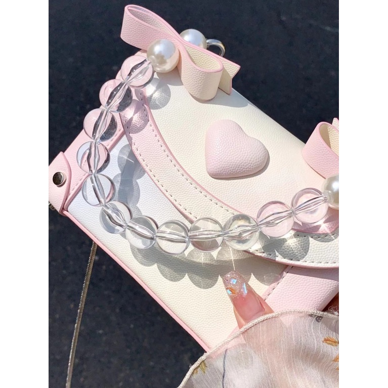 Túi Xách Đeo Vai Hình Vuông Cỡ Nhỏ Đính Ngọc Trai Phối Dây Xích Thiết Kế Trái Tim Dễ Thương