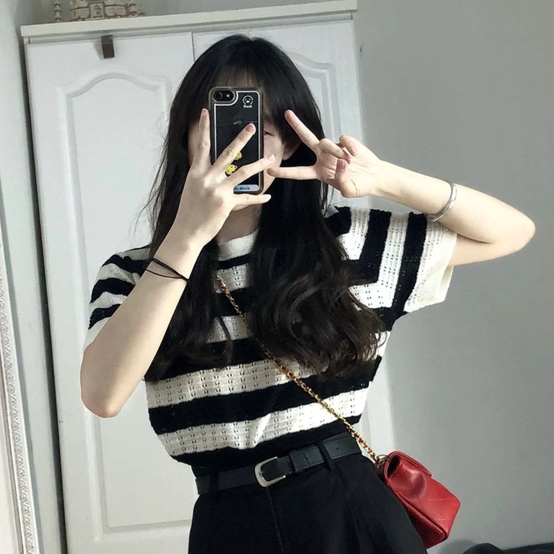 Áo Thun Croptop Dệt Kim Tay Ngắn Hở Vai Họa Tiết Kẻ Sọc Thời Trang Mùa Hè Xinh Xắn Cho Nữ