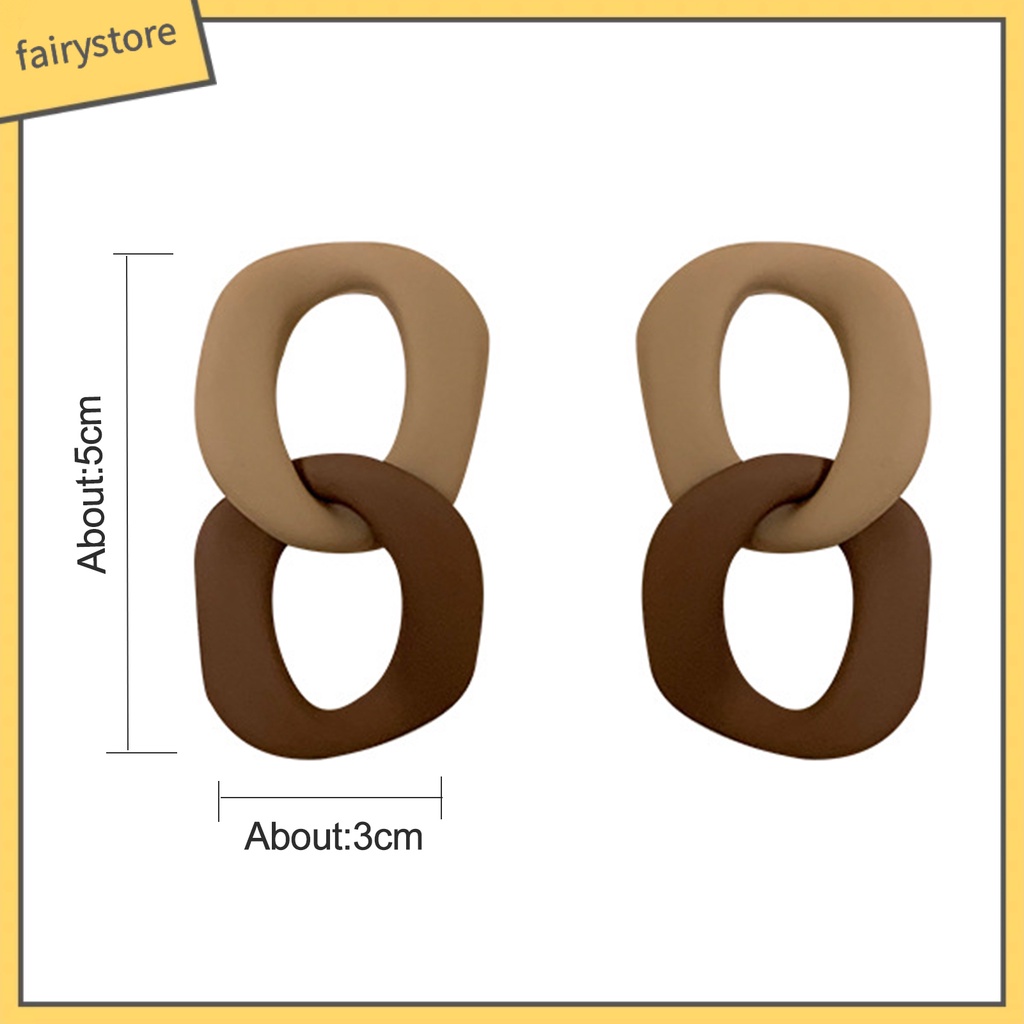 1 Đôi Bông Tai Hình Thoi Rỗng Màu Sắc Tương Phản Phong Cách Retro Dành Cho Nữ