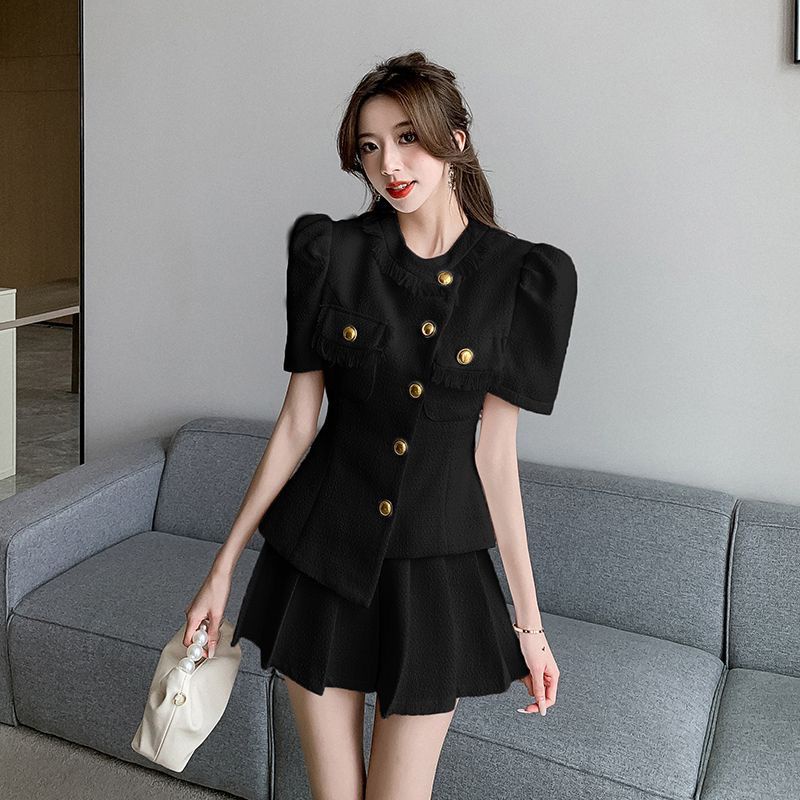 Set Áo Thun Ngắn Tay Phối Tua Rua Và Chân Váy Xếp Ly Lưng Cao Thời Trang Mùa Hè Cho Nữ