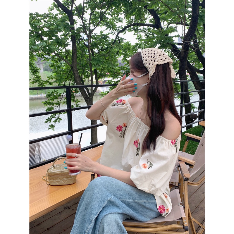 SUXI Áo Sơ Mi Tay Ngắn Trễ Vai Dáng Rộng Thêu Hoa Thời Trang Mùa Hè Phong Cách Hàn Quốc