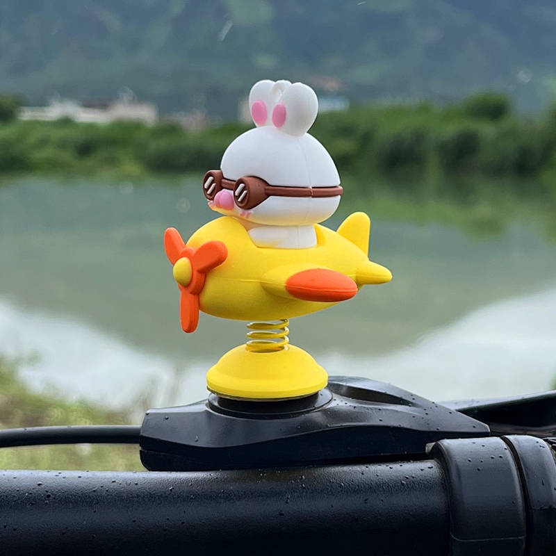 Cute Little Yellow Duck Car Decoration Doll Self-Propelled Locomotive Battery Car Motorcycle Electric Vehicle Decoration Accessories Ornaments 5Ius