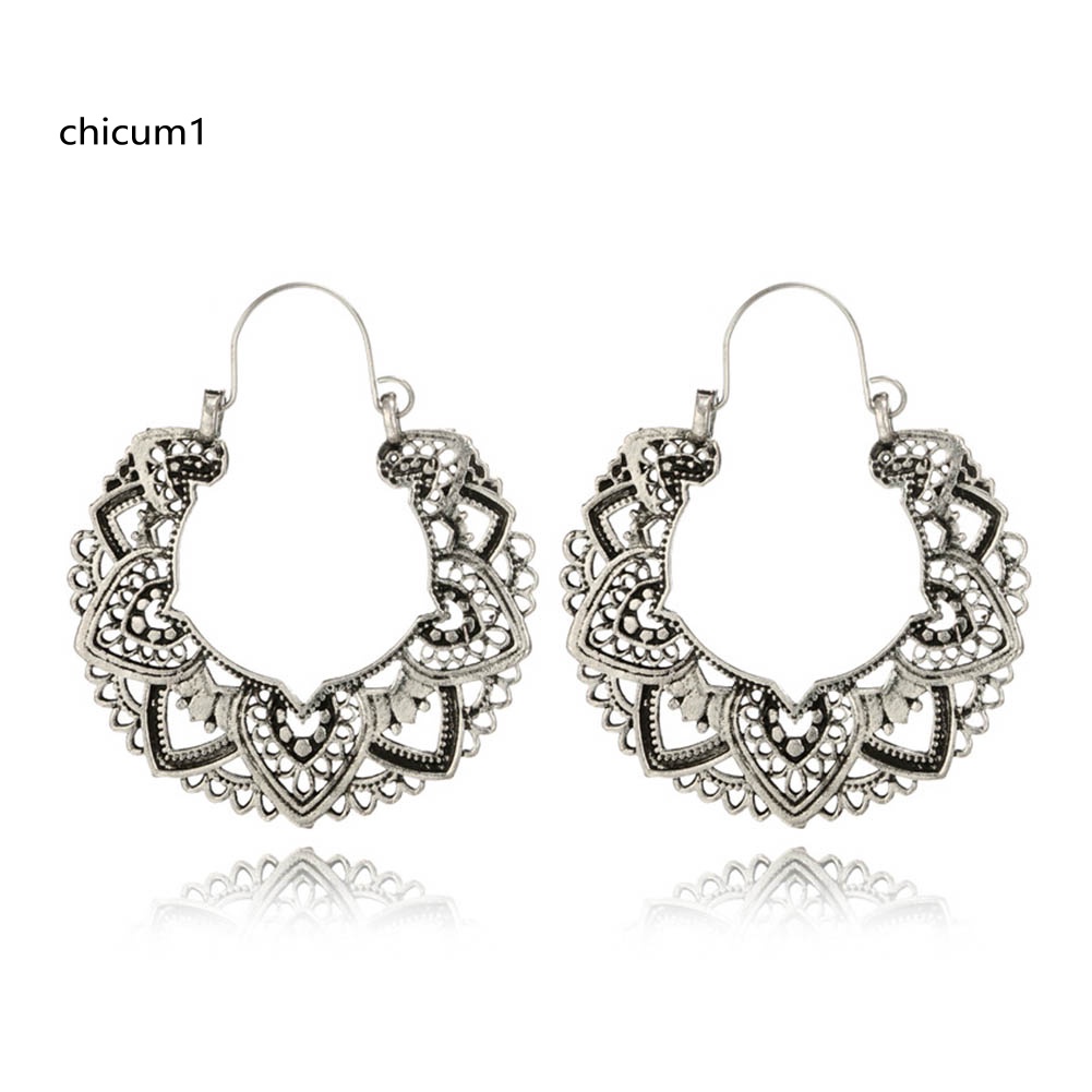 Khuyên Tai Dạng Vòng Rỗng Mặt Hình Trái Tim Rỗng Phong Cách Cổ Điển Cho Nữ