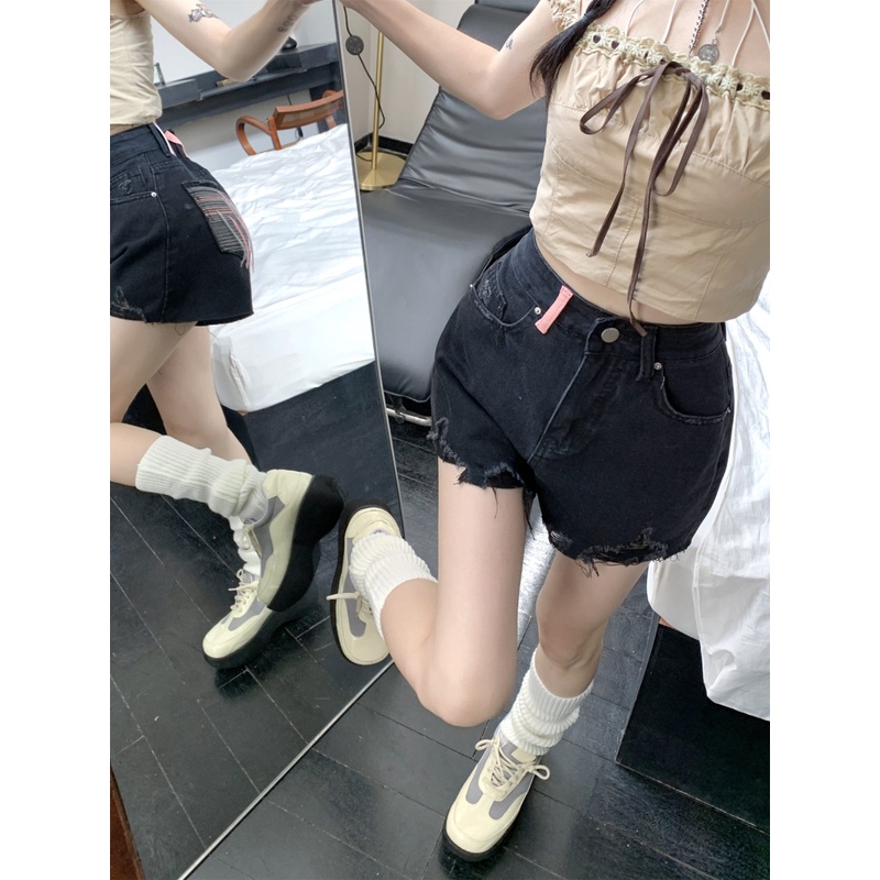 Quần Short Denim Dáng Chữ a Lưng Cao Thêu Họa Tiết Ngọt Ngào