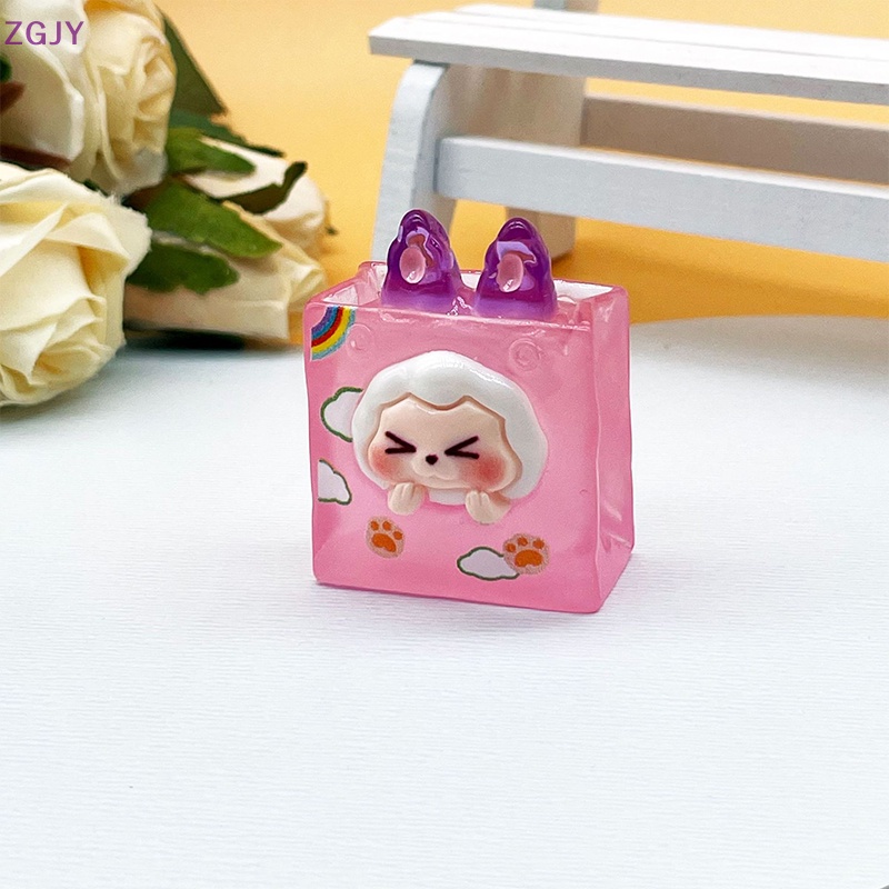 Móc Khóa Bằng Nhựa Resin Màu Gradient Phát Quang Độc Đáo Mới