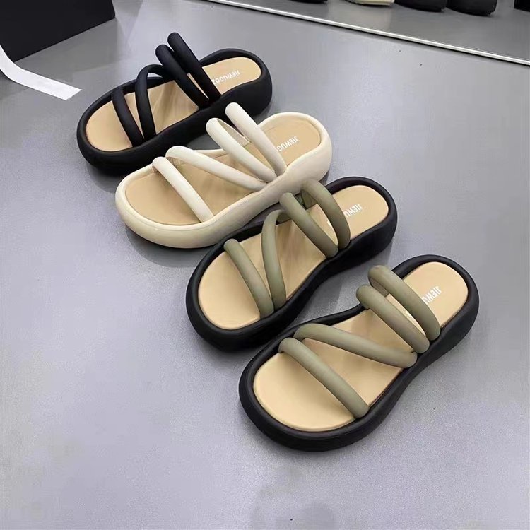 Juliet Dép sandal nữ quai ngang chính hãng nhiều màu đơn giản mẫu mới 2023 Mã B98G0D4