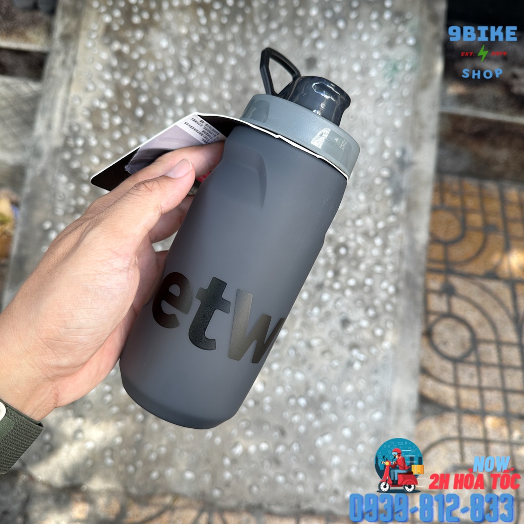 Bình nước thể thao chạy bộ đạp xe leo núi cao cấp có nắp đậy BETWAY 620ml 750ml - Màu xám