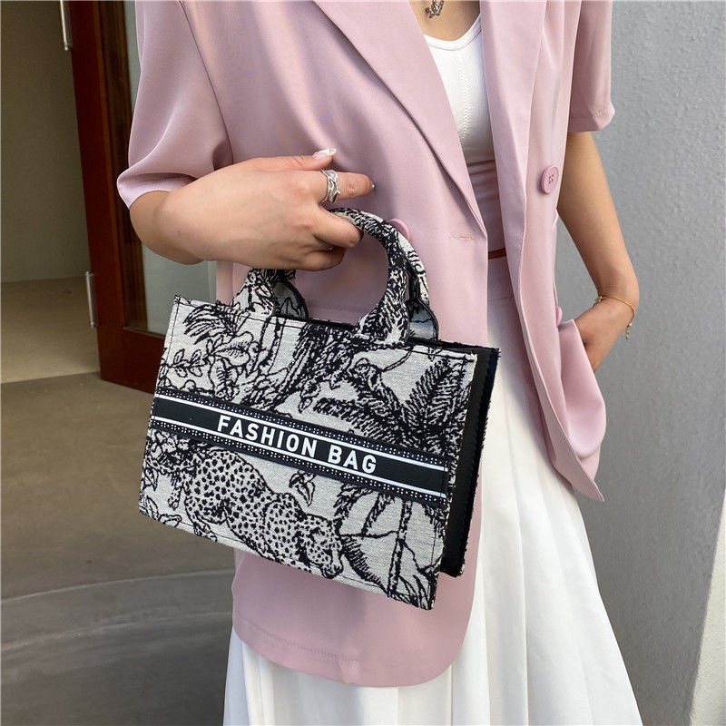 Túi Xách Đeo Vai Sức Chứa Lớn In Họa Tiết Đơn Giản Thời Trang Âu Mỹ Cho Nữ