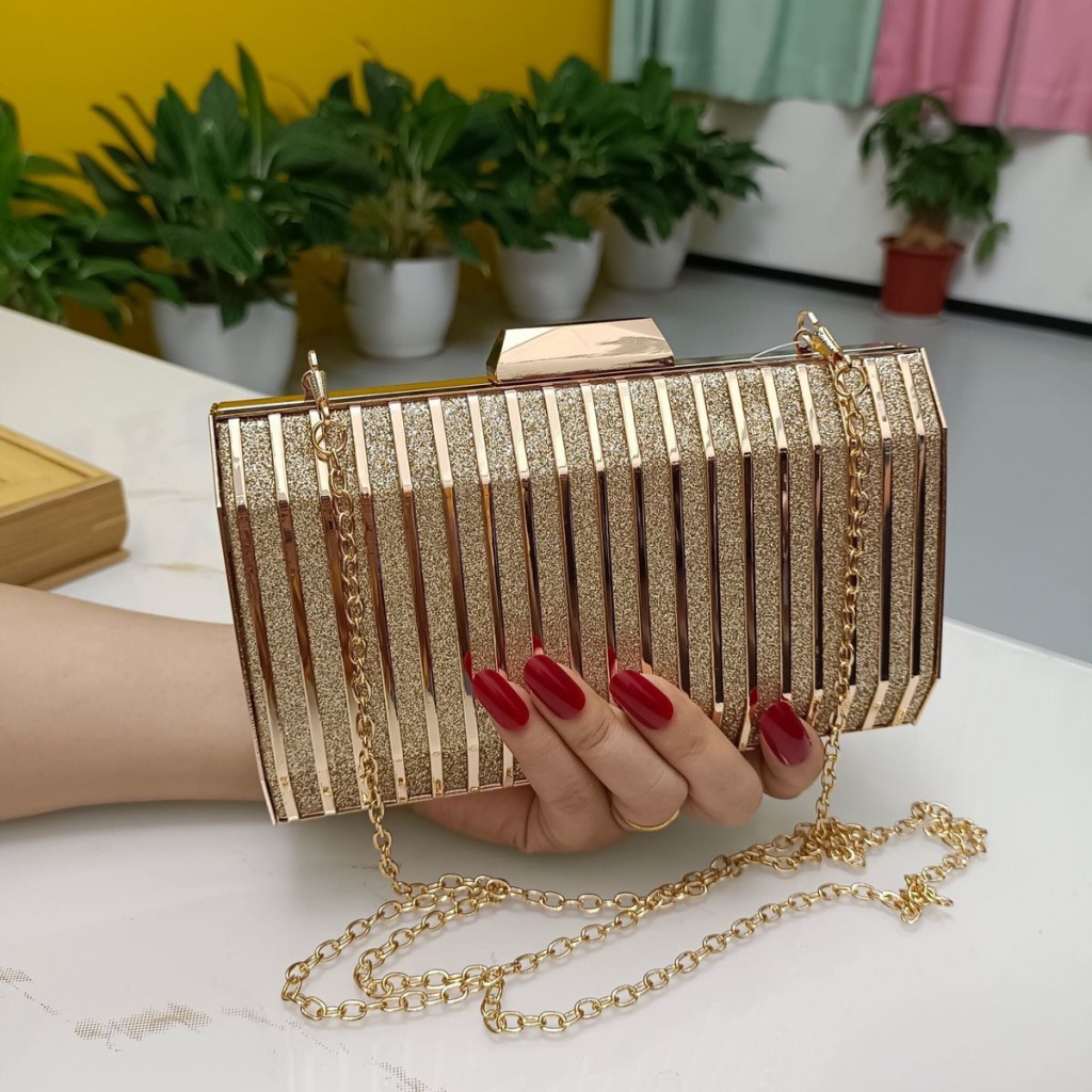 Túi Xách Đeo Chéo Mini Hình Vuông Phối Dây Xích Kim Loại Thời Trang Dành Cho Nữ