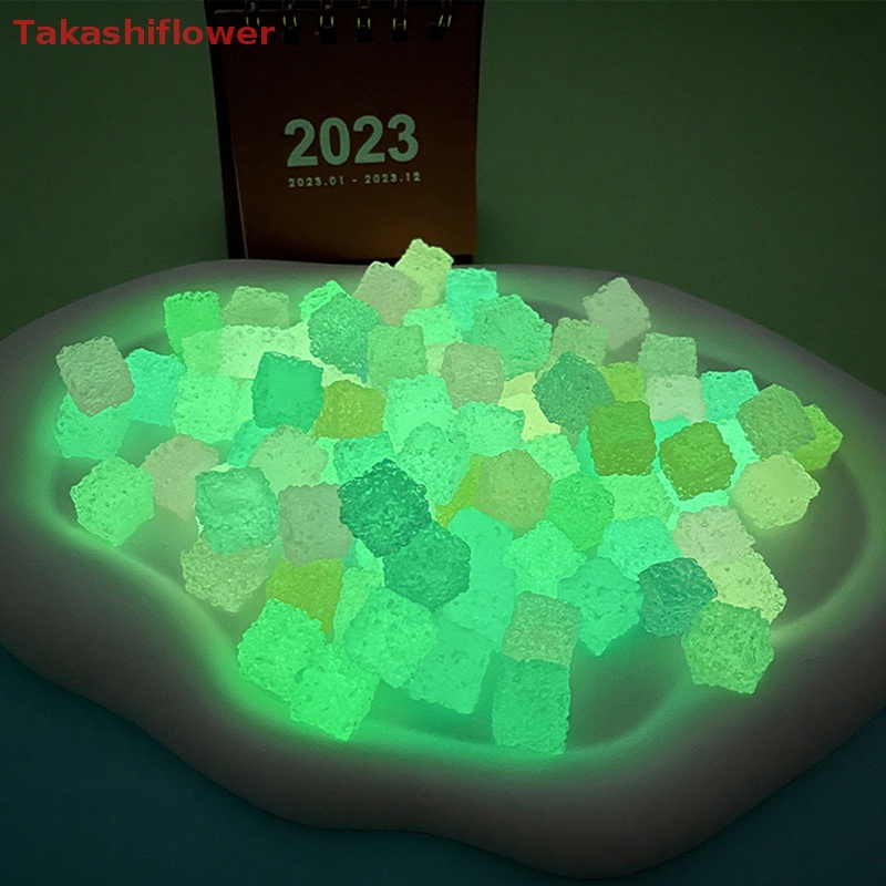 Bộ 5 Mô Hình Xe Hơi Mini Bằng Nhựa Resin Màu Sắc Ngẫu Nhiên Dùng Trang Trí