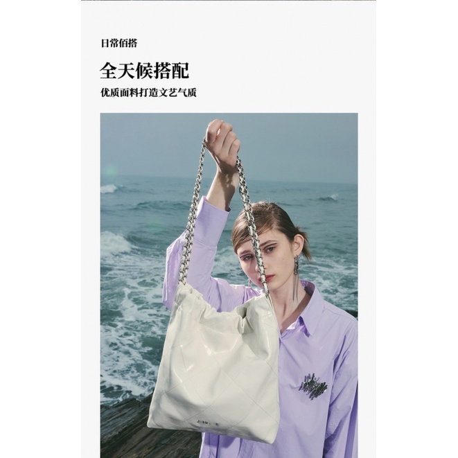 Túi Xách Bucket Cỡ Lớn Đính Đá Phối Dây Xích Kích Thước 37X34