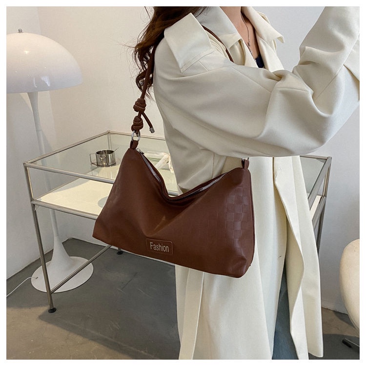 Túi Xách Đeo Vai Kích Cỡ Lớn Phong Cách Thời Trang Retro Dành Cho Nữ