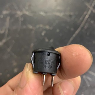 công tắc bập bênh tròn on/off 15mm