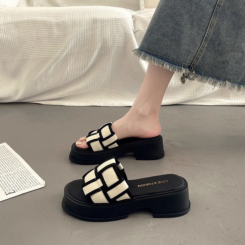 Dép xỏ ngón dép kiểu sandal nữ đi chơi dép bánh mì Thoải Mái Xinh Xắn  B20H175