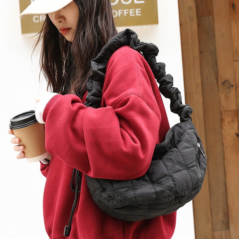 Túi Đeo Chéo Vai Kiểu Dây Rút Họa Tiết Hình Thoi Thời Trang Hàn Quốc