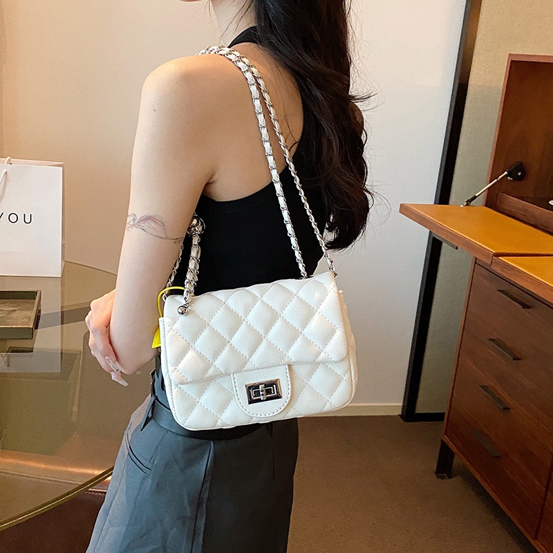 Túi Xách Đeo Chéo Vai CC Dáng Vuông Nhỏ Bằng Vải Denim Phối Dây Xích Thời Trang Âu Mỹ Hàng Mới 2023 Dành Cho Bạn Nữ