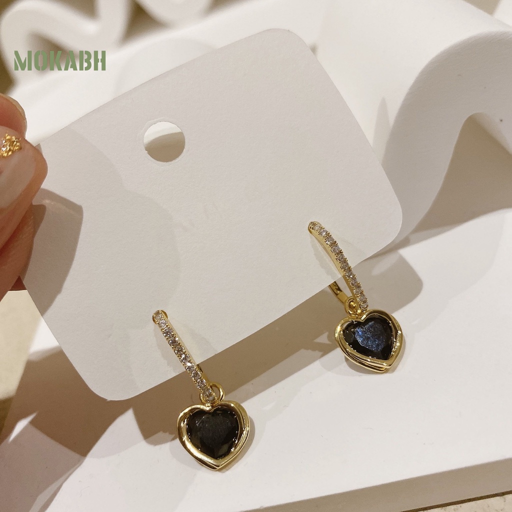 1 Đôi Bông Tai Hình Trái Tim Đính Đá Màu Trắng / Đen Dành Cho Nữ