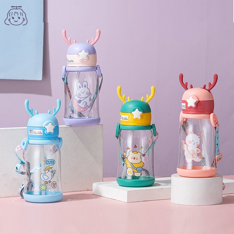 Bình Nước Nhựa Trong Suốt Có Ống Hút Hình Sừng Hươu Dễ Thương Cho Bé