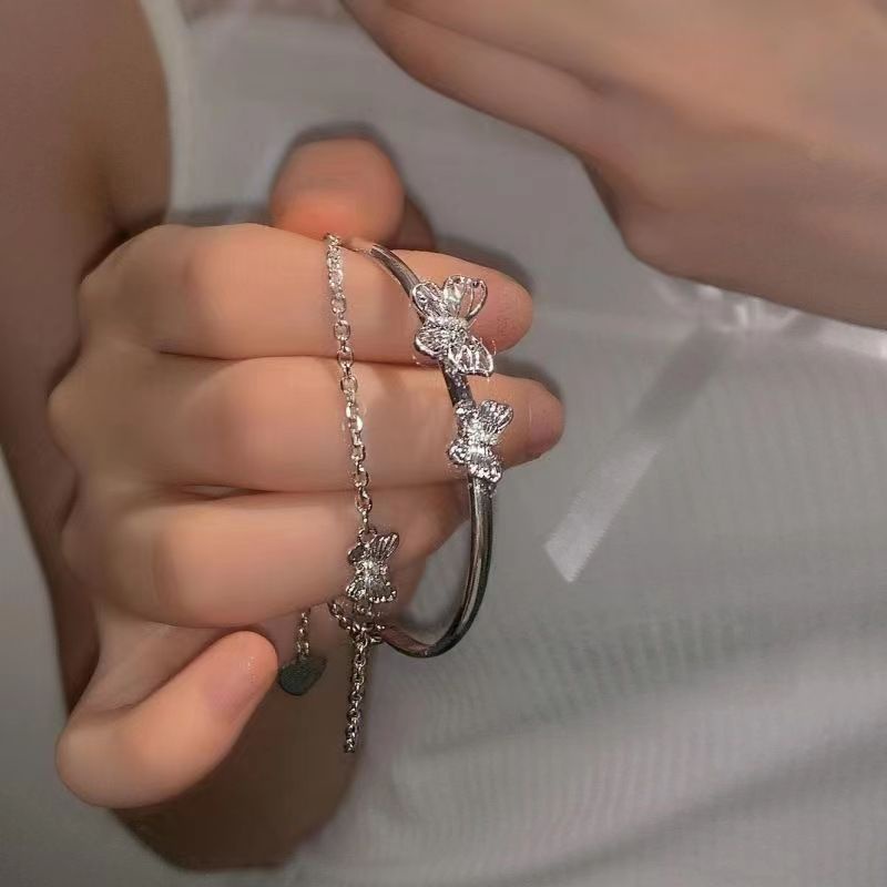 Vòng Tay Hợp Kim Đính Đá Zircon Trái Tim Thời Trang Cho Nữ