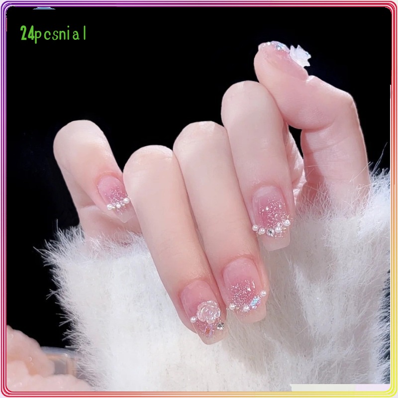 Móng Tay Giả Đính Hoa Trà Và Ngọc Trai Lãng Mạn