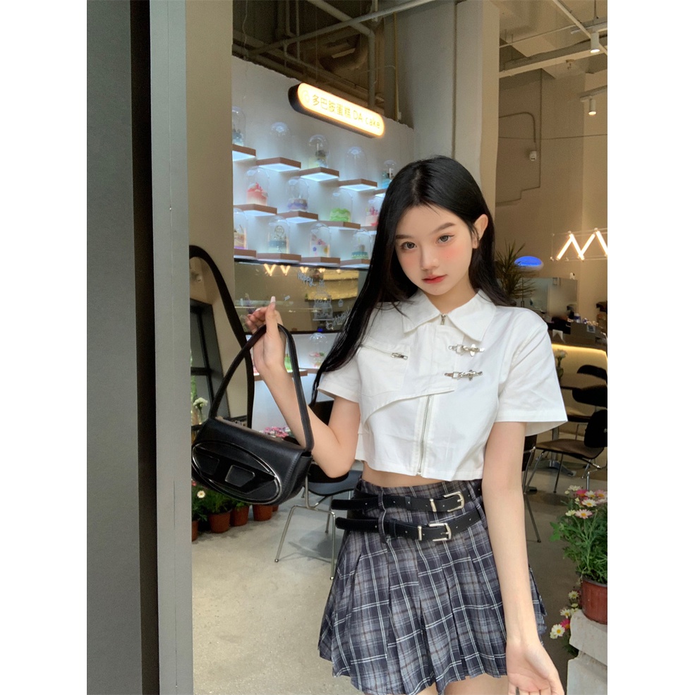 Áo Sơ Mi Tay Ngắn Phối Nút Kim Loại Phong Cách Retro Dành Cho Nữ