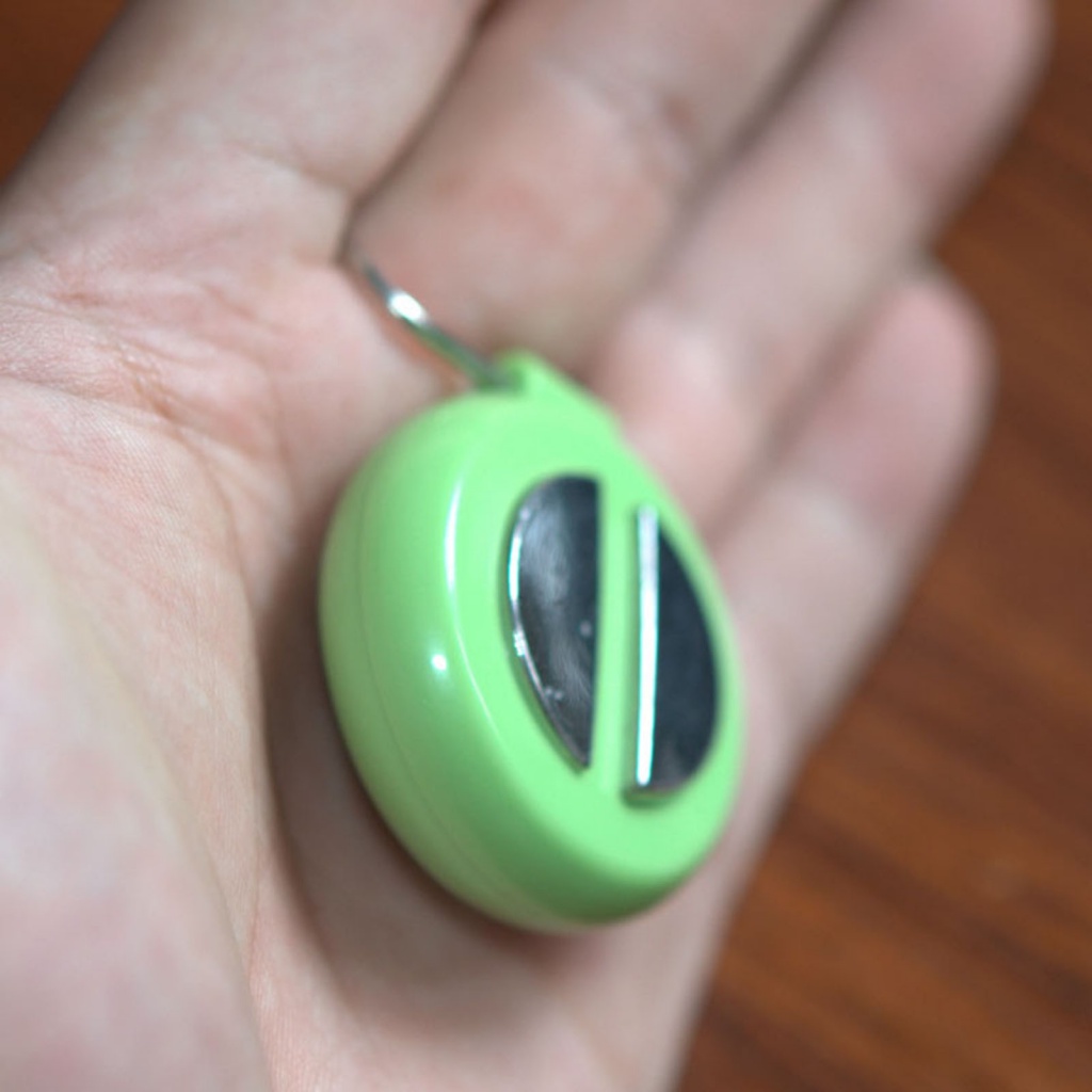 Bộ Đồ Thời Trang Thiết Kế Dễ Thương Cho Bé| Đồ Chơi Giật Điện Cầm Tay Mini Màu Sắc Ngẫu Nhiên Kèm Vòng Nhẫn Dùng Làm Quà Tặng Ngày Cá Tháng Tư