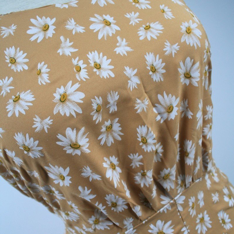Jumsuit hoa cúc Labu chất liệu vải thô mát lạnh