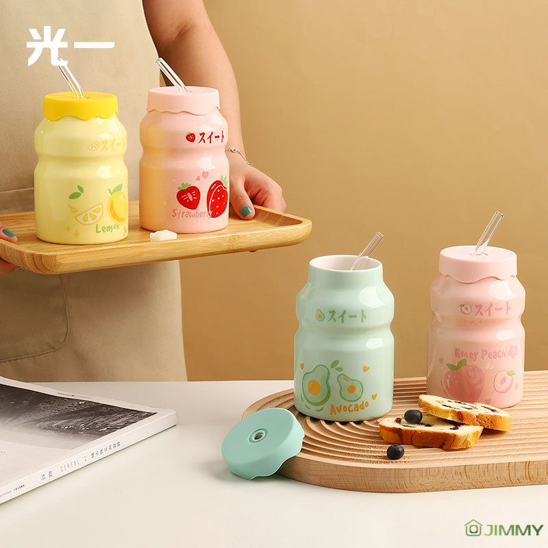 Cốc Sứ Uống Cà Phê / Sữa Chua Trái Cây Có Nắp Silicon Chống Bụi 450ML