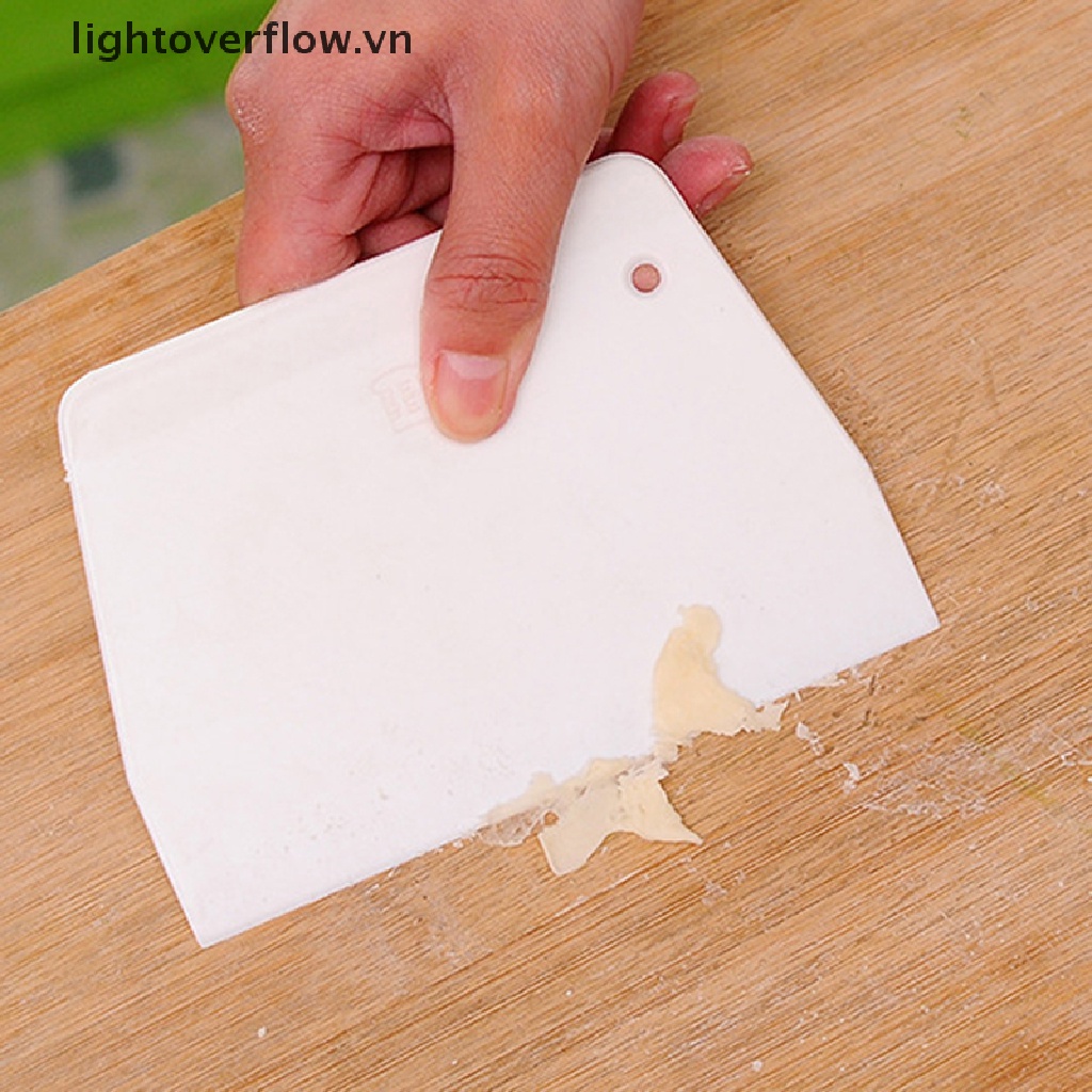 1 Dụng Cụ Cắt Bột Làm Bánh Bằng Nhựa Trơn