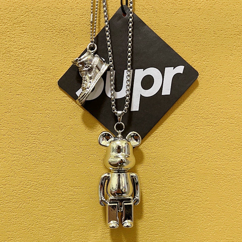 2023 New Cute Violent Bear Automobile Hanging Ornament Car Interior Rearview Mirror Pendant Trending Cartoon Special Decoration Pendant 9wBA