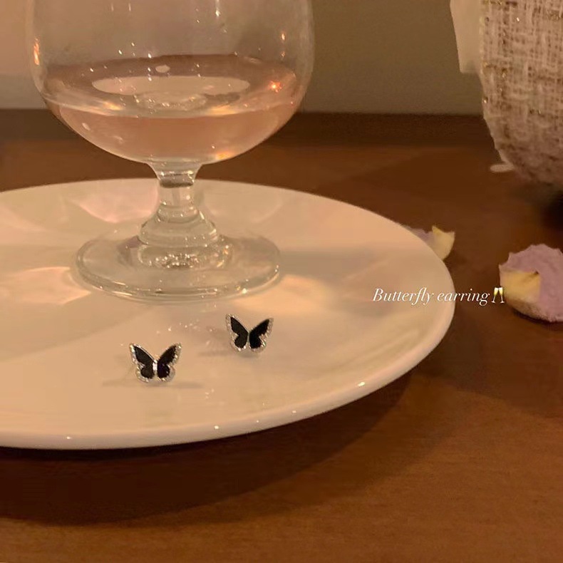 Bông Tai Hình Bướm Đen Siêu Nhẹ Phong Cách Hàn Quốc Thời Trang Cho Nữ