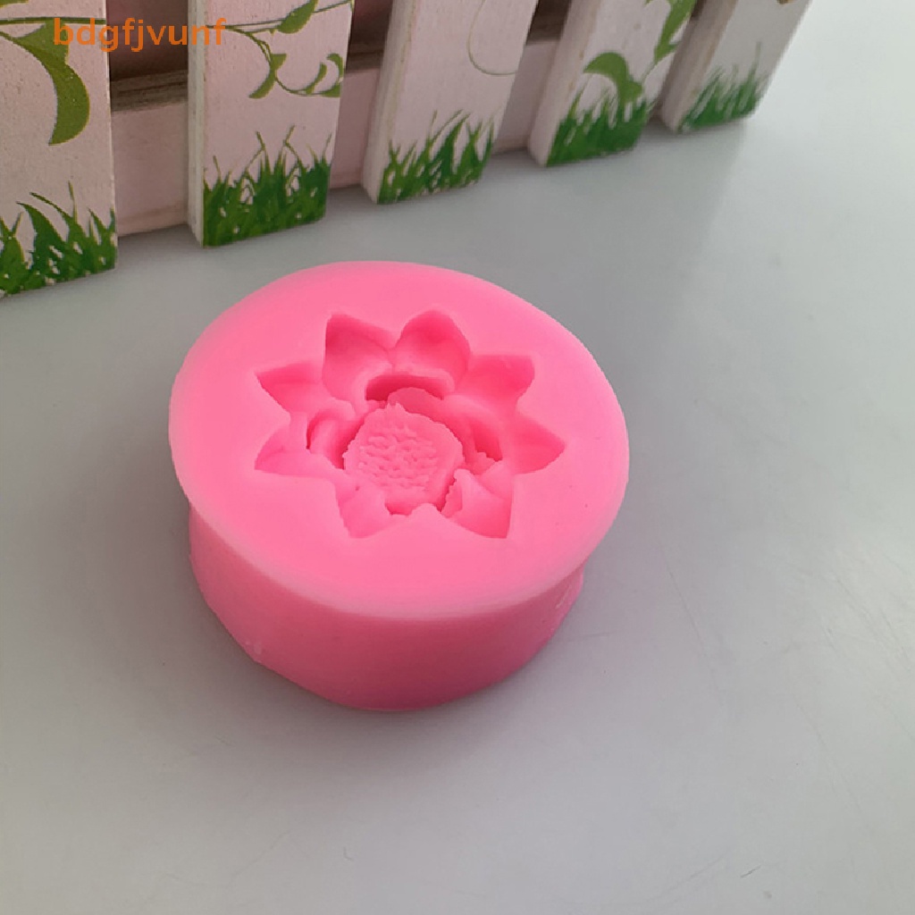 1 Khuôn Làm Bánh / Sô Cô La / Xà Phòng Hình Hoa Sen Bằng Silicone DIY