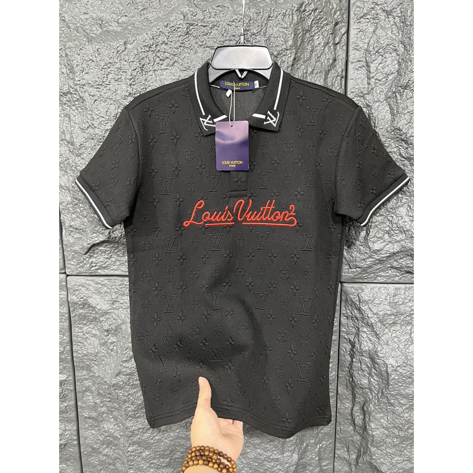 Áo Thun Nam Tay Ngắn Dập Vân Nổi Hoa Văn Thêu Chữ Lois, Chất Thun Cotton