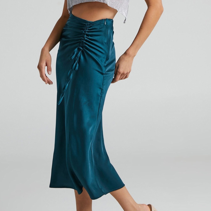 Đầm Midi Dài Ôm Dáng Màu Sắc Trơn Chất Liệu Satin Co Giãn Thời Trang Cho Nữ