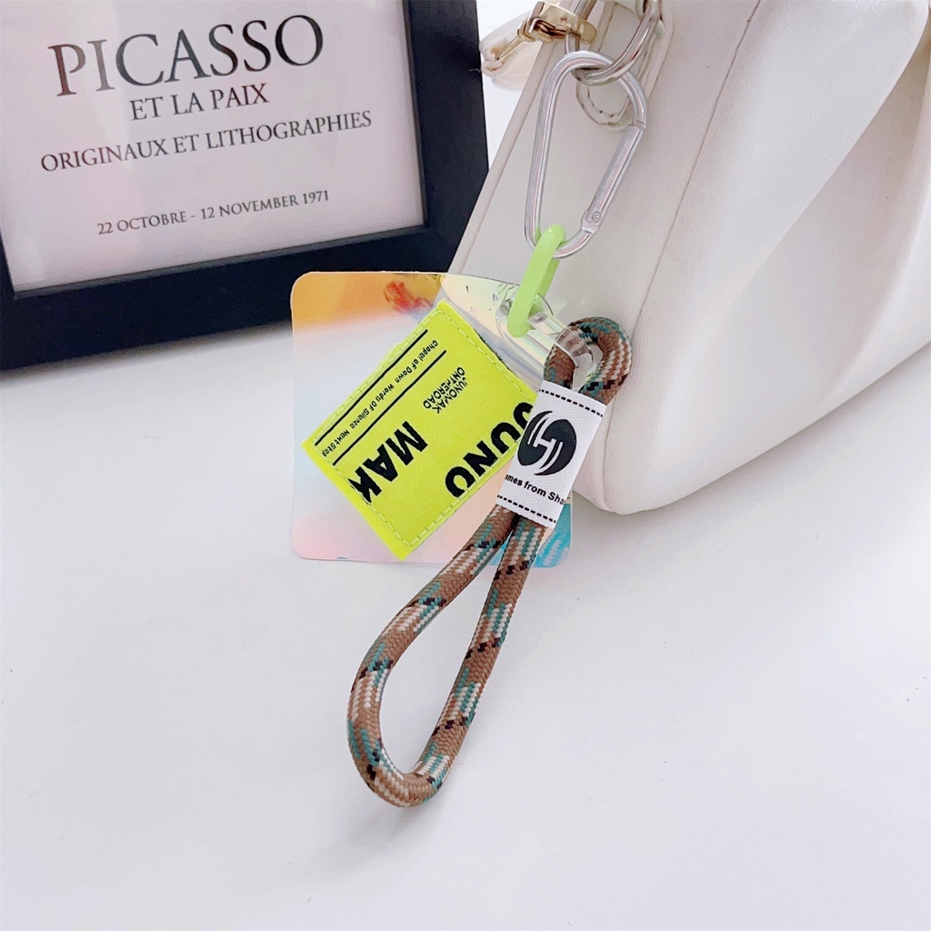 Ốp Điện Thoại Bằng nylon Họa Tiết Dễ Thương Có Ngăn Đựng Thẻ Kèm Dây Đeo Và Móc Khóa Cho iphone / airpods