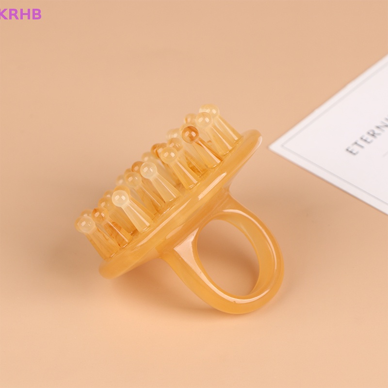 Lược Nhựa Mát Xa Da Đầu Tiện Dụng Chất Lượng Cao Mới