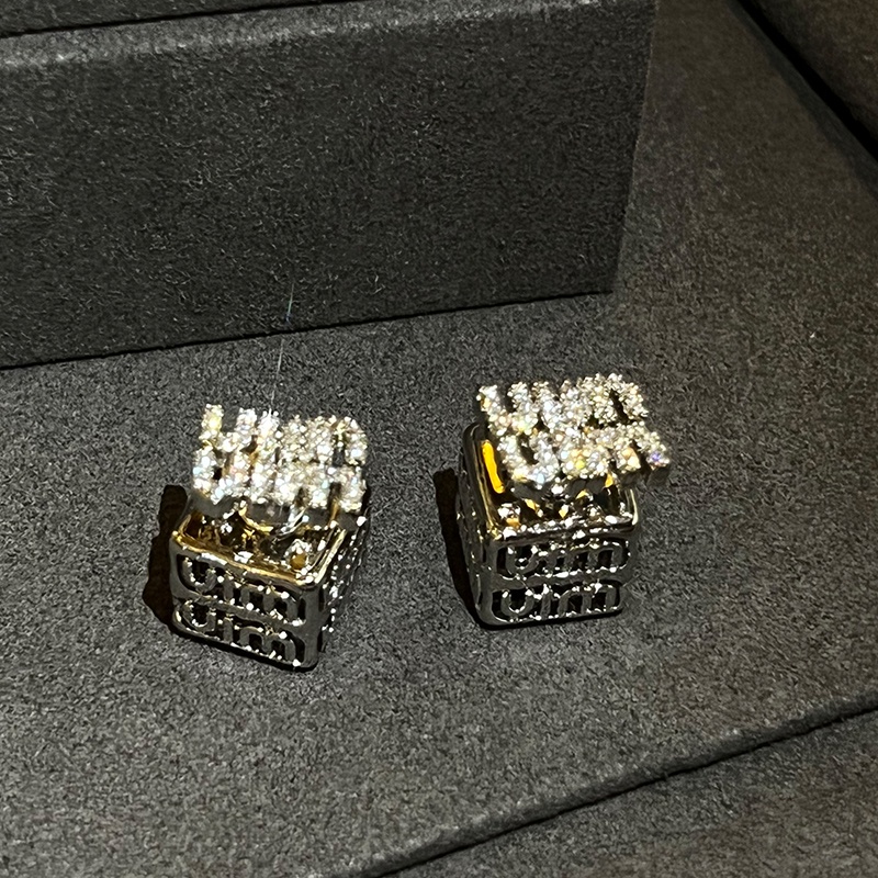 Khuyên Tai Hình Khối Lập Phương In Chữ Miu Thời Trang Cho Nữ