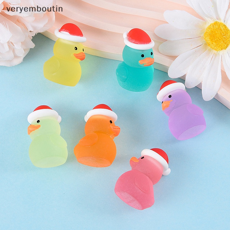 Bộ 2 Vịt Nhựa Phát Quang Dễ Thương Dùng Trang Trí Giáng Sinh