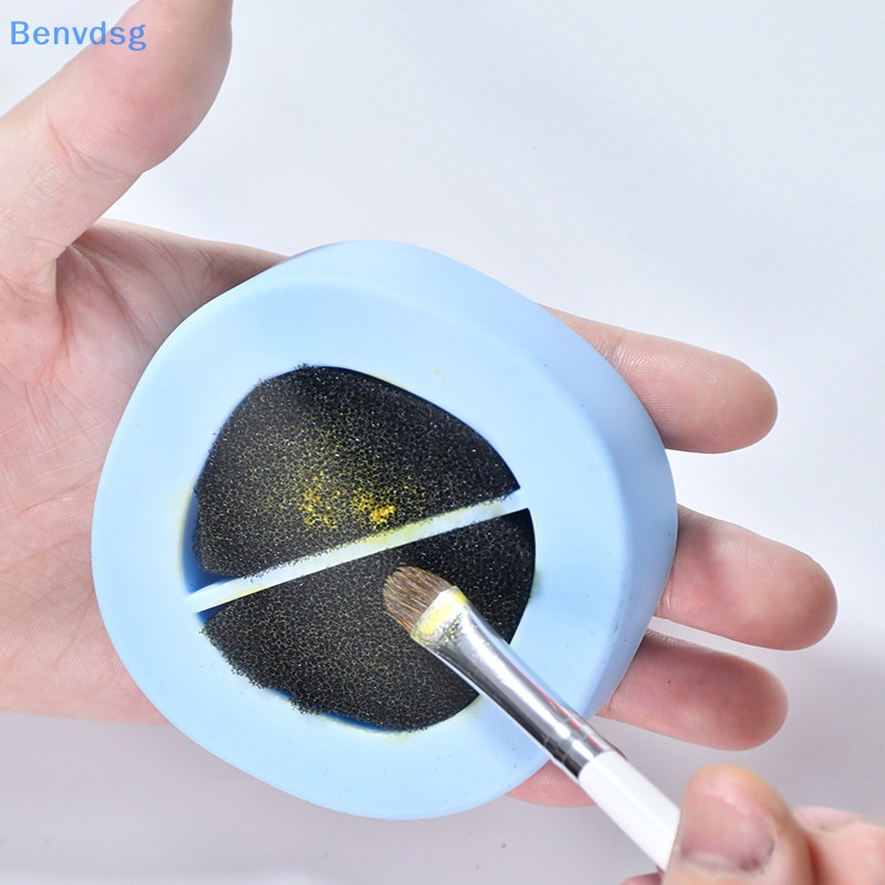 Hộp Silicone Làm Sạch Cọ Trang Điểm Tiện Dụng