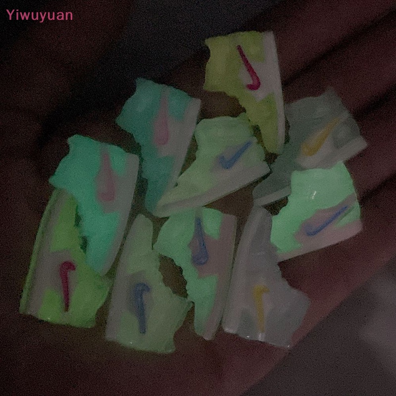 &lt; Yiwuyuan &gt; Set 10 Mặt Dây Chuyền Bằng Resin Phát Sáng Trong Bóng Tối Trang Trí Nghệ Thuật