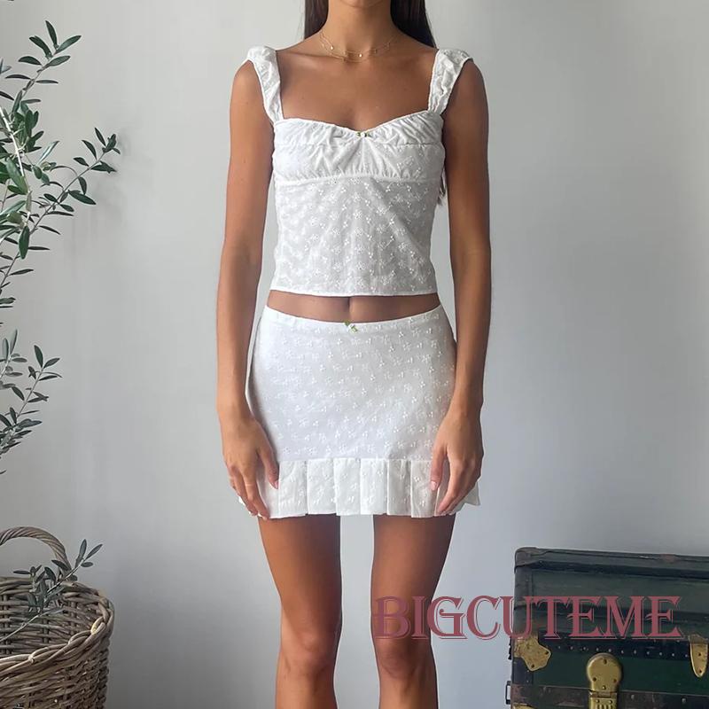 [] - Áo Crop Top Hai Dây Không Tay Hở Lưng Dáng Ôm In Hoa Màu Trắng Mùa Hè Cho Nữ