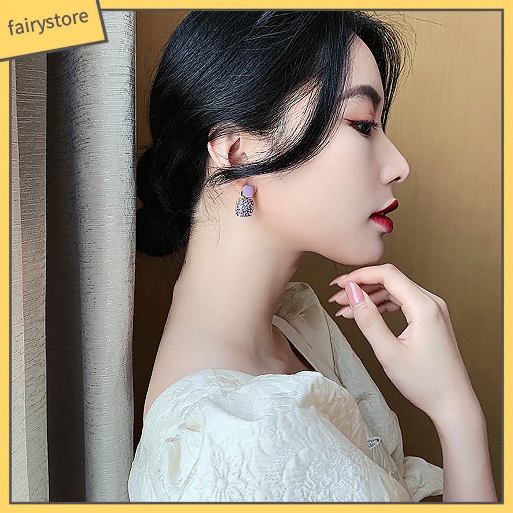 1 Đôi Bông Tai Hình Học Đính Đá Lấp Lánh Phong Cách Âu Mỹ Thời Trang Cho Nữ